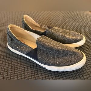 Roxy surf slip on shoes